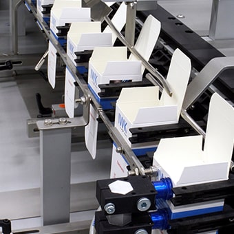 Vertikal-Kartonierer für Pharmaanwendungen