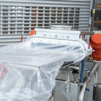 Containment Siebmaschine mit Single-Use-Konzept