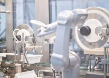 Robotergestützte aseptische Abfüllung für handschuhlose, Annex 1-konforme Linien