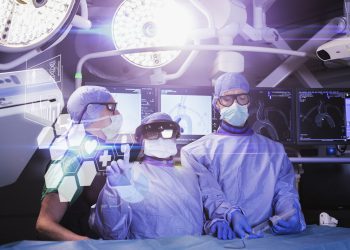 Im Projekt M2TC vernetzen die Wissenschaftler zusammen mit Partnern aus der Industrie alle medizinischen Geräte eines Operationssaals miteinander. (Bild: Fraunhofer IPA/Foto: Vanessa Stachel)