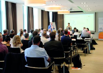 Der Vortrag von Dr. Daniel Keesman beleuchtete Trends und Herausforderungen im Bereich Healthcare-Packaging. Bild: August Faller