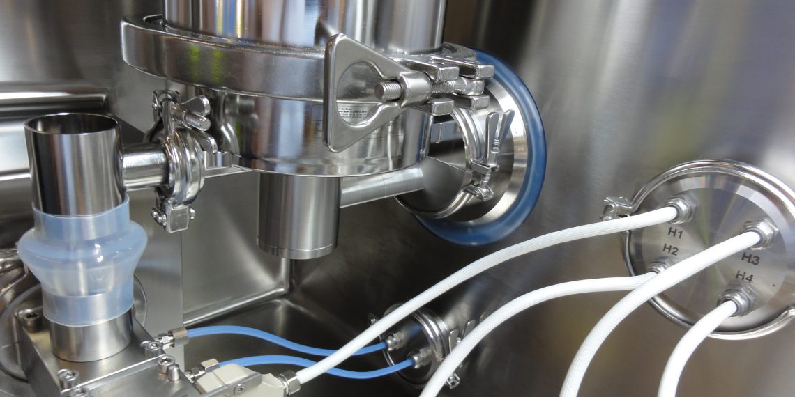 Three-Tec Von der Pulvermischung bis zum fertigen Granulat