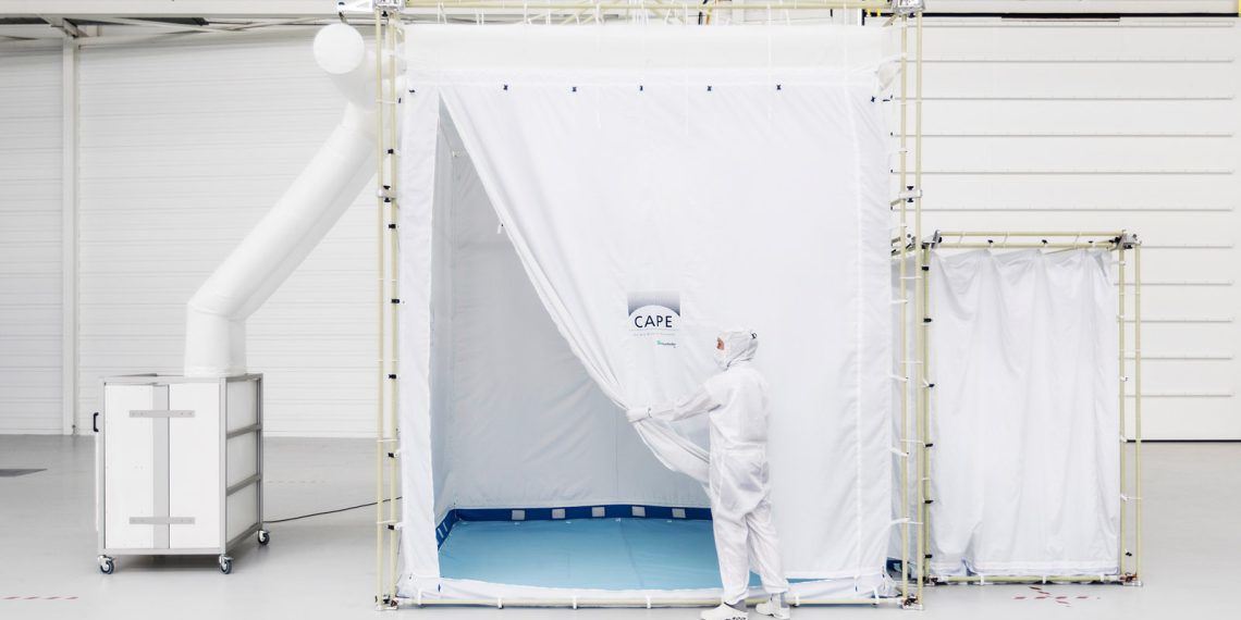 Cape ist flexibel wie ein Zelt und ermöglicht eine hochreine Fertigungsumgebung bis zur ISO-Klasse 1. Bild: Fraunhofer IPA/Rainer Bez