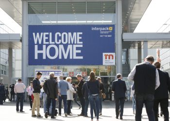 Die interpack 2017 verzeichnet die höchste Ausstellernachfrage in ihrer über 55-jährigen Geschichte. Zum offiziellen Anmeldeschluss der international bedeutendsten Veranstaltung der Verpackungsbranche und der verwandten Prozessindustrie buchten die Unternehmen etwa 20 Prozent mehr Fläche als Kapazitäten auf dem Düsseldorfer Messegelände mit seinen 262.400 Quadratmetern in 19 Hallen zur Verfügung stehen. Daher nehmen vom 04. bis 10. Mai 2017 mehr als 2.860 Aussteller teil. Die Unternehmen kommen aus ca. 55 Ländern nach Düsseldorf. | interpack 2017 is recording the highest demand among exhibitors in its 55 year history. By the official close of registration for this outstanding international event for the packaging industry and related processing industries, exhibitors had booked about 20 per cent more space than was available at the exhibition centre with its 262,400 square metres in 19 halls. Approximately 2,860 exhibitors are therefore participating from 4 to 10 May 2017, coming from about 55 different countries.