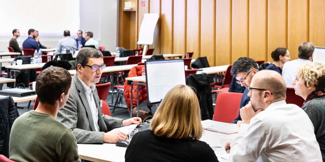 Am 26. November startete am Fraunhofer IPA der Industrieverbund "Reinheit von Medizin-produkten im Herstellungsprozess nach VDI 2083 Blatt 21". (Bild: Fraunhofer IPA)