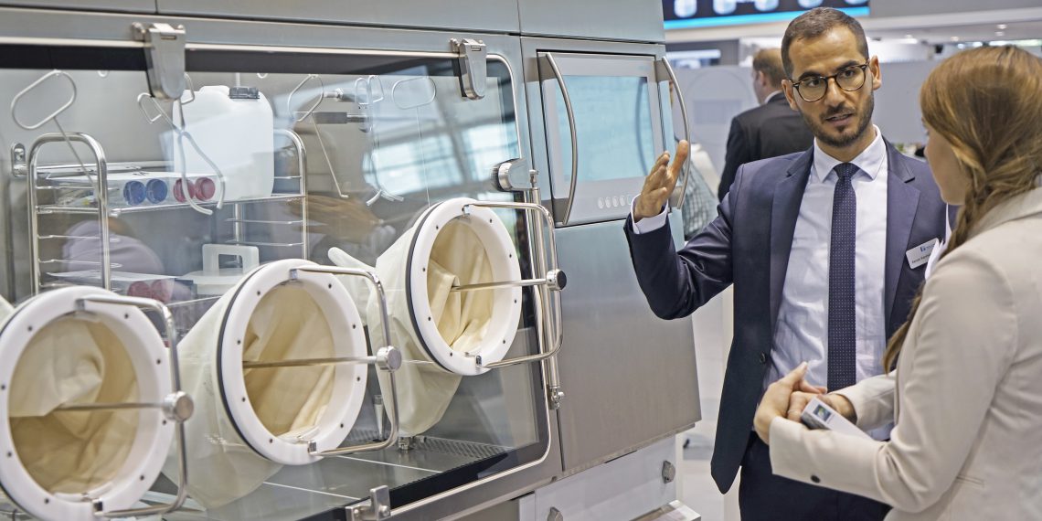 Der Sterilitätstestisolator Stiso von Metall+Plastic zeichnet sich durch seinen modularen Aufbau und die ergonomische Bedienbarkeit aus. Bild: Optima