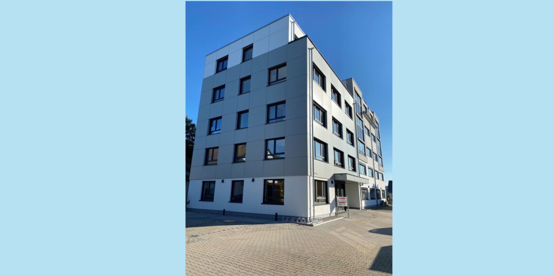 Pharmadienstleister bezieht Neubau