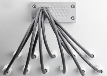 Kabeldurchführung im hygienischen Design Icotek