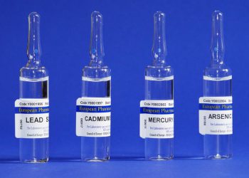 Referenzlösungen für Blei, Cadmium, Quecksilber und Arsen.