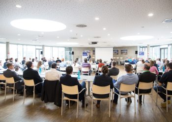 1. Eröffnung des Praxisseminars durch Matthias Weber, Geschäftsführer der Romaco Kilian GmbH. Bild: Romaco Group